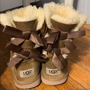 Bailey Bow Brown Uggs